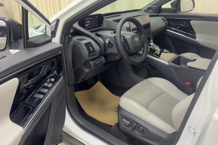 Used Toyota GAC bZ4X 2022 X-MODE Four-Wheel Drive Ultra Left Front Seat