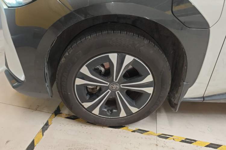 Used Toyota GAC bZ4X 2022 Long-Range Pro Left Front Wheel Hub