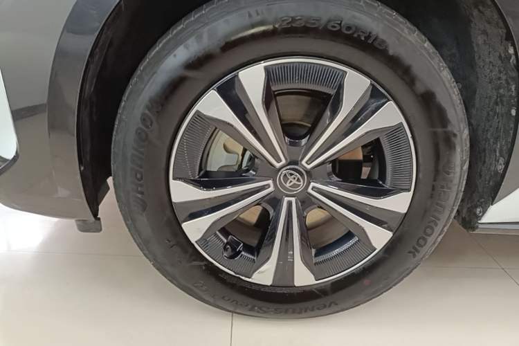 Used Toyota GAC bZ4X 2022 Long-Range Pro Left Front Wheel Hub