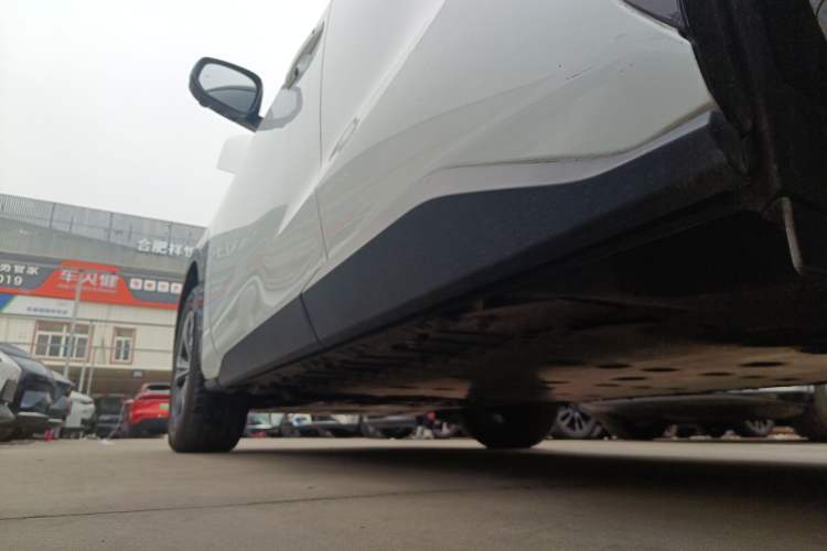 Used Toyota GAC bZ4X 2022 Long-Range Pro Left Side Sill