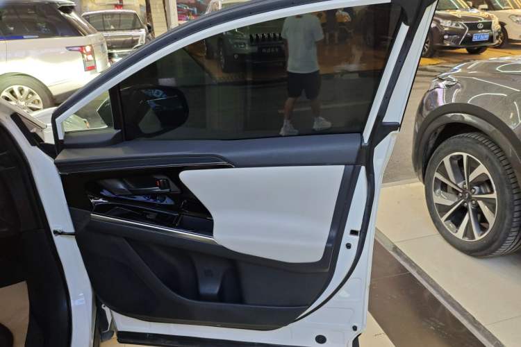Used Toyota GAC bZ4X 2022 X-MODE Four-Wheel Drive Ultra Right Front Door Interior