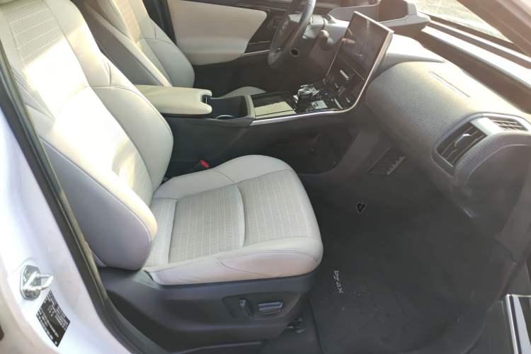 Used Toyota GAC bZ4X 2022 X-MODE Four-Wheel Drive Ultra Right Front Seat