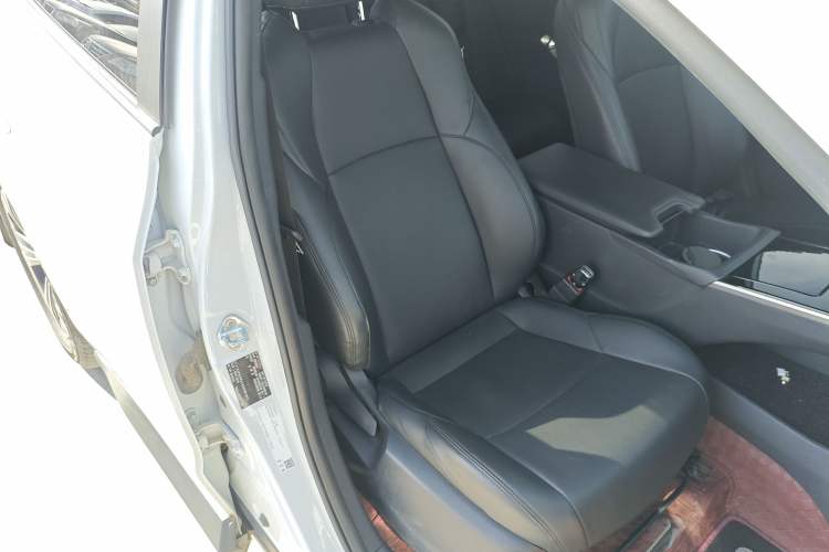 Used Toyota GAC bZ4X 2022 Long-Range Elite Right Front Seat