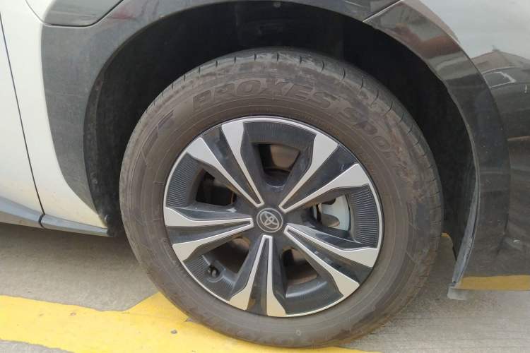 Used Toyota GAC bZ4X 2022 Long-Range Pro Right Front Wheel Hub