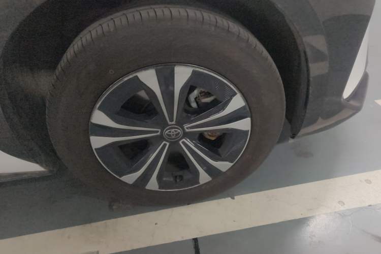 Used Toyota GAC bZ4X 2022 Long-Range Pro Right Front Wheel Hub