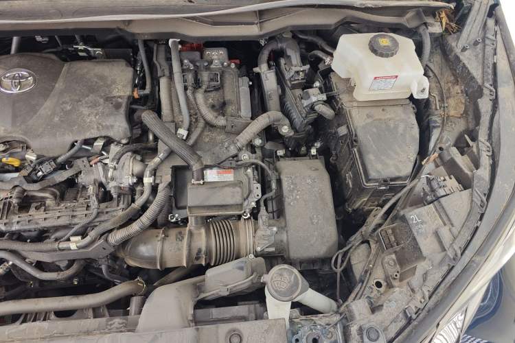 Used Toyota Granvia 2023 2.5L Hybrid Luxury Edition Engine Bay Left