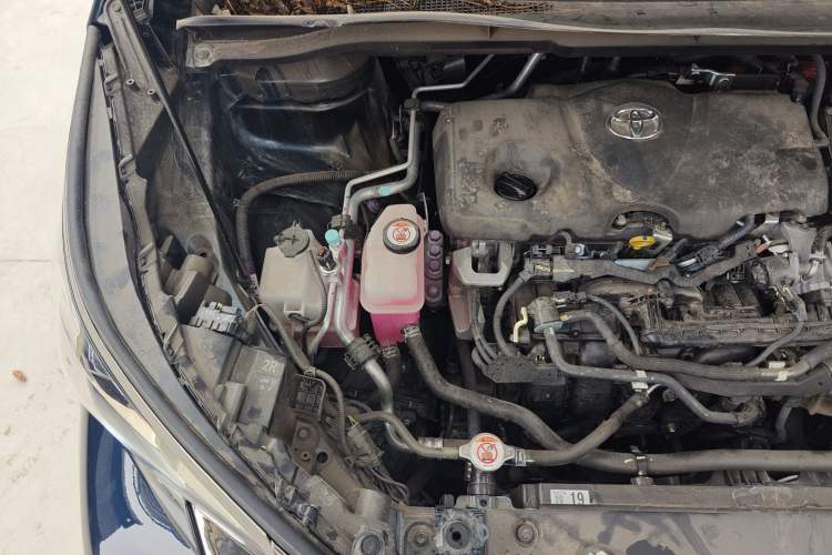 Used Toyota Granvia 2023 2.5L Hybrid Luxury Edition Engine Bay Right