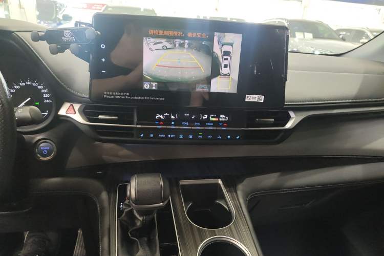 Used Toyota Granvia 2022 2.5L Hybrid Prestige Edition Audio And AC Panel