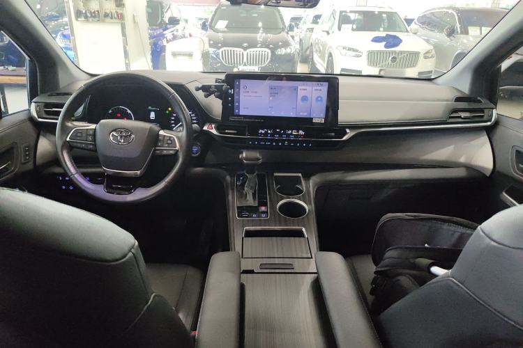 Used Toyota Granvia 2022 2.5L Hybrid Prestige Edition Center Console