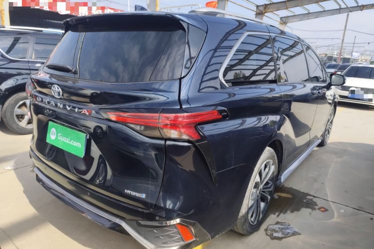 Used Toyota Granvia 2023 2.5L Hybrid Flagship VIP Edition Exterior 6