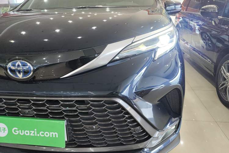 Used Toyota Granvia 2022 2.5L Hybrid Prestige Edition Left Front Headlight