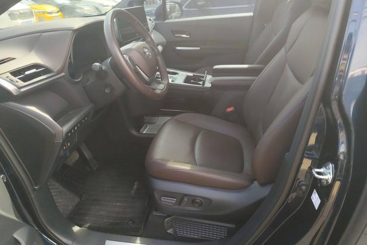 Used Toyota Granvia 2023 2.5L Hybrid Flagship VIP Edition Left Front Seat