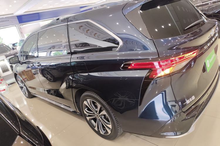 Used Toyota Granvia 2022 2.5L Hybrid Prestige Edition Left Side