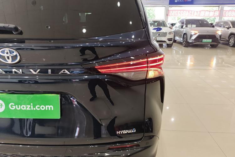 Used Toyota Granvia 2022 2.5L Hybrid Prestige Edition Right Rear Taillight