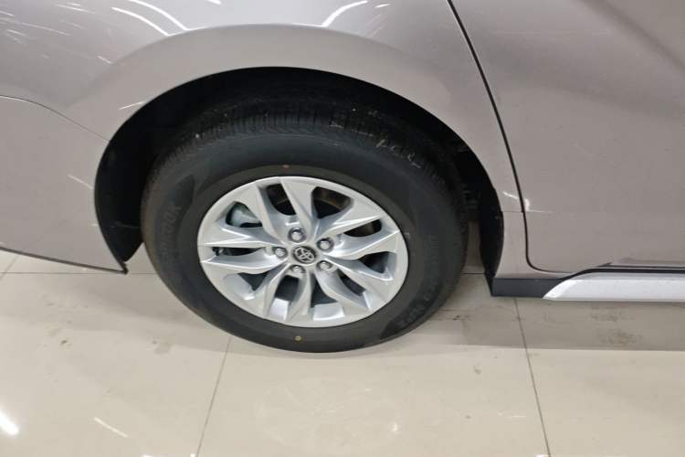 Used Toyota Granvia 2024 2.5L Hybrid Comfort Edition Exterior 8