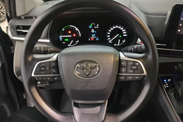 Used Toyota Granvia 2024 2.5L Hybrid Comfort Edition Steering Wheel