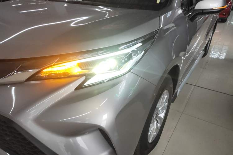 Used Toyota Granvia 2024 2.5L Hybrid Comfort Edition Left Front Headlight