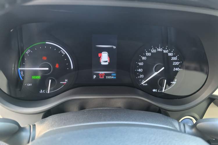 Used Toyota Granvia 2022 2.5L Hybrid Prestige Edition Odometer Close Up
