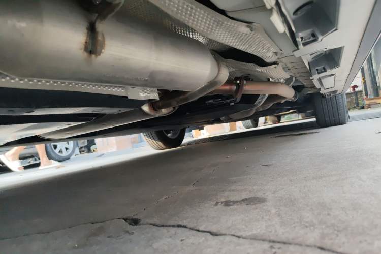 Used Toyota Granvia 2024 2.5L Hybrid Comfort Edition Chassis Rear Right