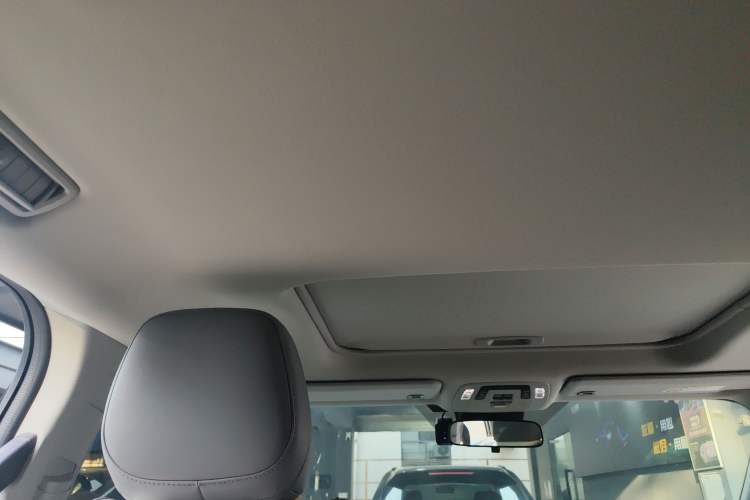Used Toyota Granvia 2024 2.5L Hybrid Comfort Edition Headliner