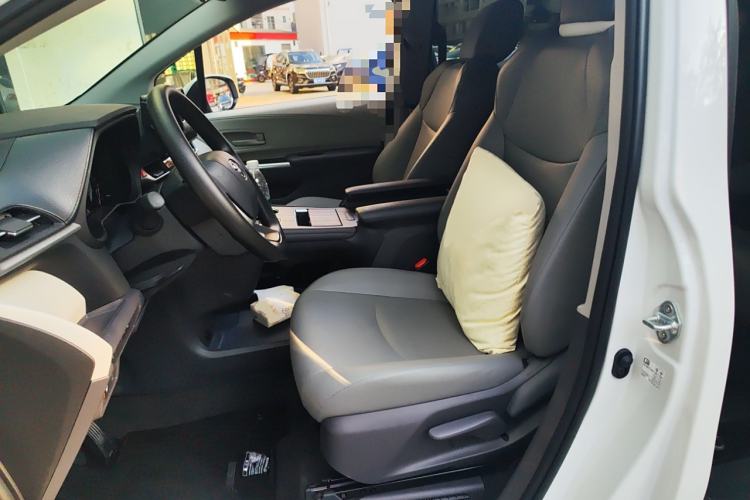 Used Toyota Granvia 2024 2.5L Hybrid Comfort Edition Left Front Seat