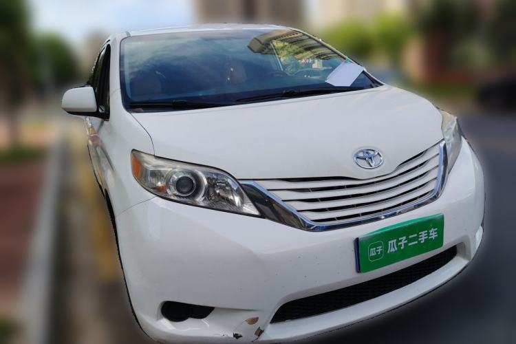 Used Toyota Granvia  Front Right 45 Deg