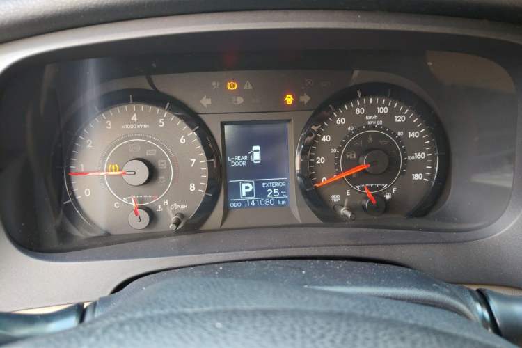 Used Toyota Granvia  Instrument Cluster