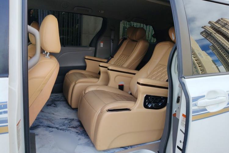 Used Toyota Granvia  Left Rear Seat