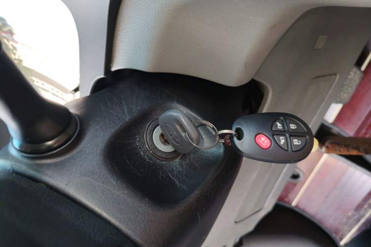 Used Toyota Granvia  Vehicle Key
