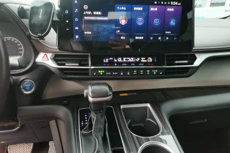 Used Toyota Granvia 2022 2.5L Hybrid Flagship Edition Audio And AC Panel