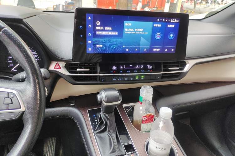 Used Toyota Granvia 2022 2.5L Hybrid Premium Edition Audio And AC Panel