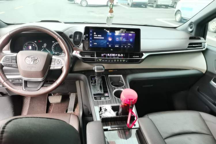 Used Toyota Granvia 2022 2.5L Hybrid Flagship Edition Center Console