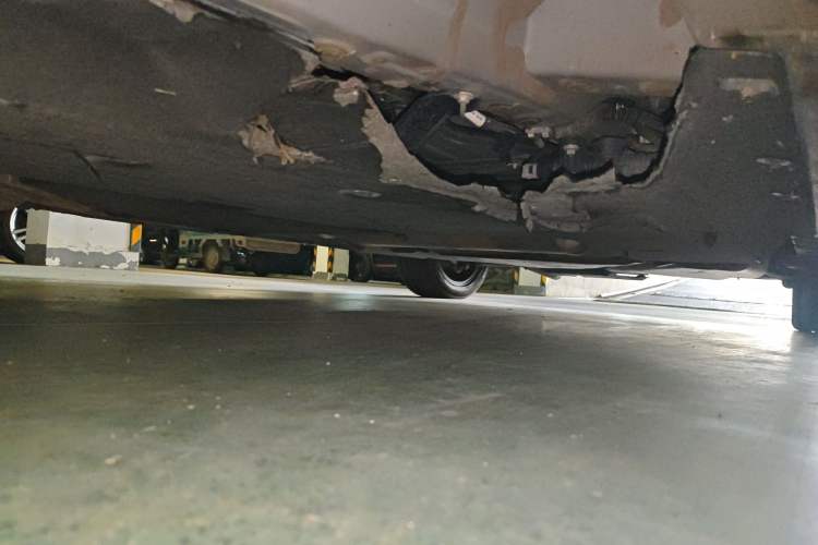 Used Toyota Granvia 2022 2.5L Hybrid Prestige Edition Chassis Front Left