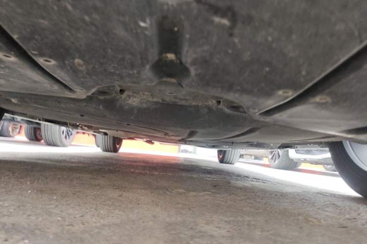 Used Toyota Granvia 2022 2.5L Hybrid Premium Edition Chassis Front
