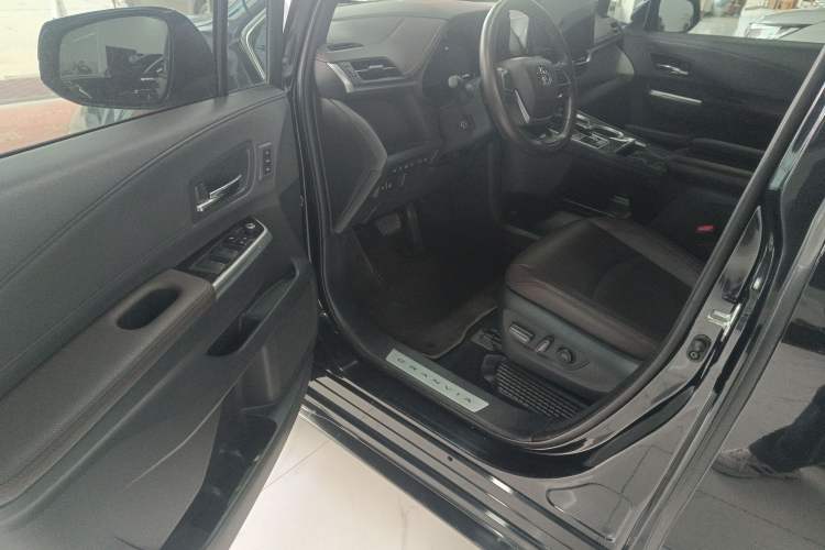 Used Toyota Granvia 2022 2.5L Hybrid Flagship Edition Driver Seat