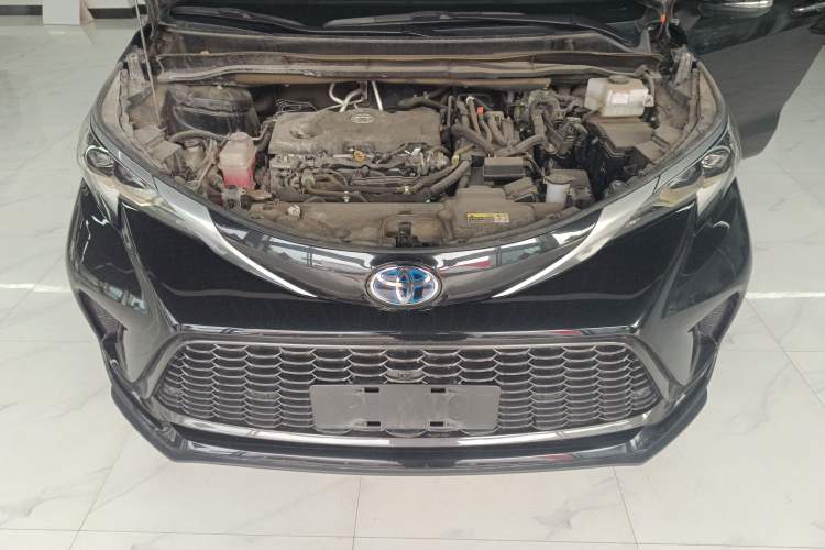 Used Toyota Granvia 2022 2.5L Hybrid Flagship Edition Engine Bay