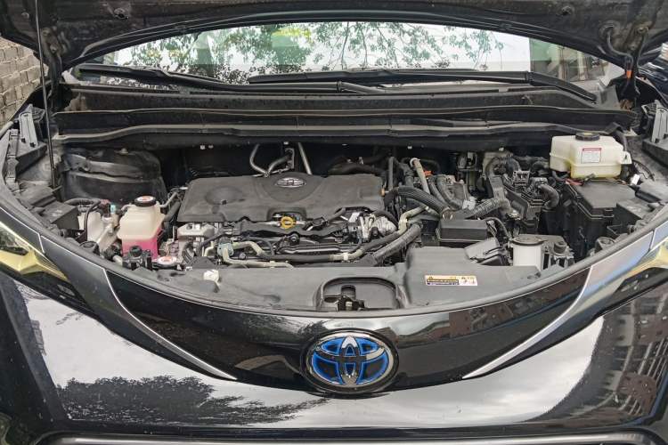 Used Toyota Granvia 2022 2.5L Hybrid Flagship Edition Engine Bay