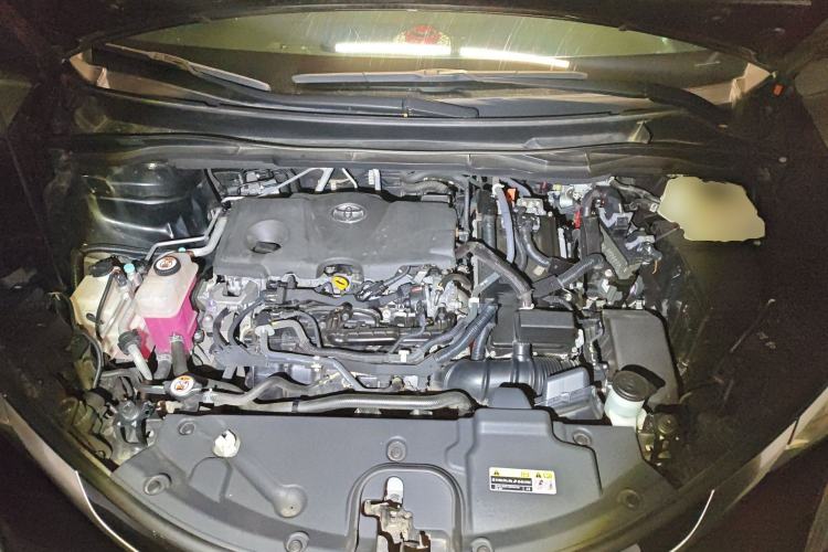 Used Toyota Granvia 2022 2.5L Hybrid Prestige Edition Engine Bay