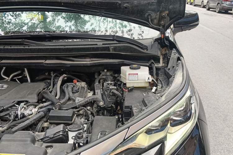 Used Toyota Granvia 2022 2.5L Hybrid Flagship Edition Engine Bay Left