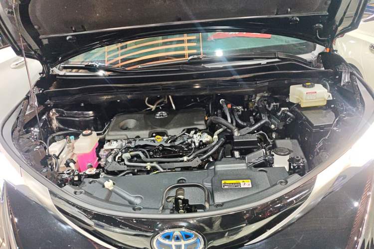 Used Toyota Granvia 2022 2.5L Hybrid Prestige Edition Engine Bay