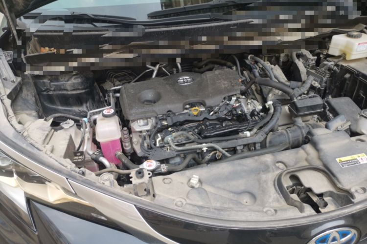 Used Toyota Granvia 2022 2.5L Hybrid Flagship Edition Engine Bay Right