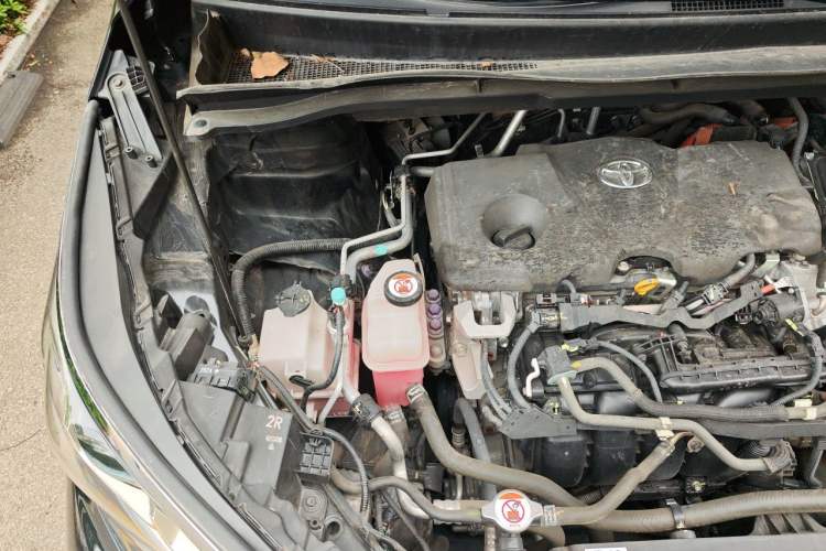Used Toyota Granvia 2022 2.5L Hybrid Premium Edition Engine Bay Right