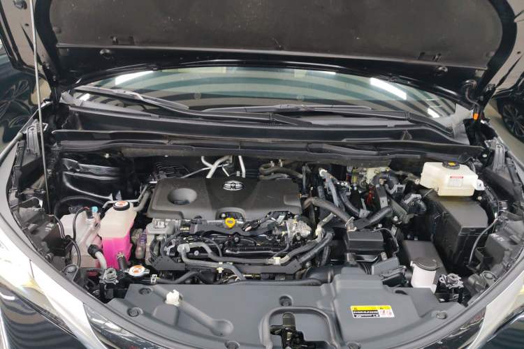 Used Toyota Granvia 2022 2.5L Hybrid Prestige Edition Engine Bay