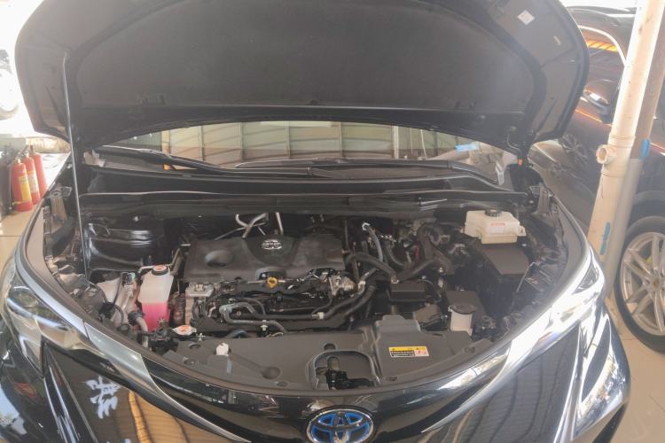 Used Toyota Granvia 2022 2.5L Hybrid Prestige Edition Engine Bay