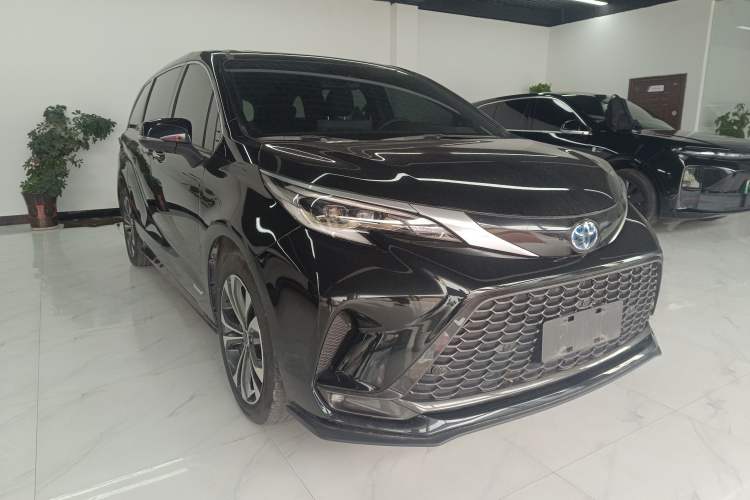Used Toyota Granvia 2022 2.5L Hybrid Flagship Edition Exterior 1