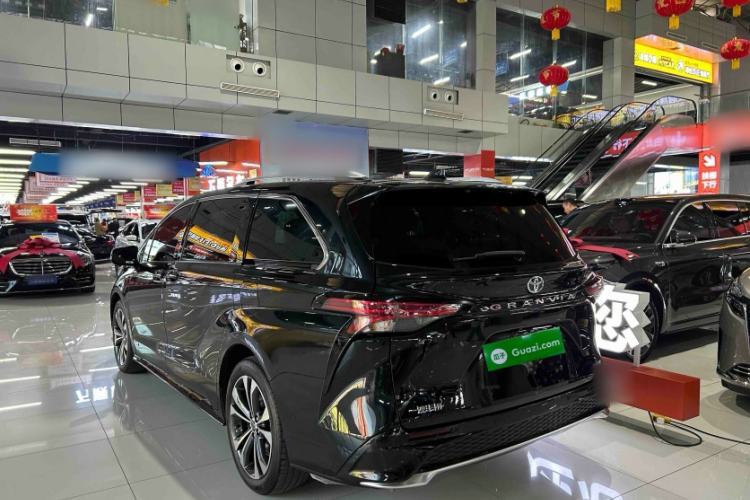 Used Toyota Granvia 2022 2.5L Hybrid Prestige Edition Exterior 1