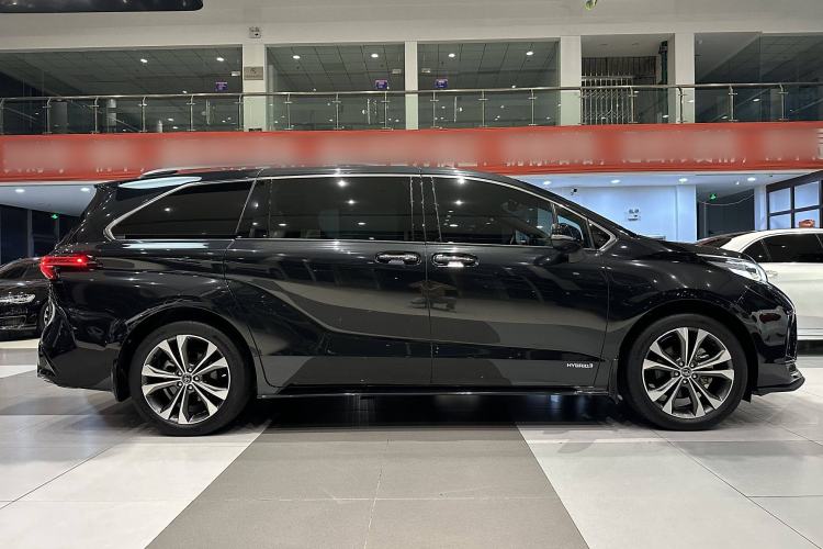 Used Toyota Granvia 2022 2.5L Hybrid Flagship Edition Exterior 2