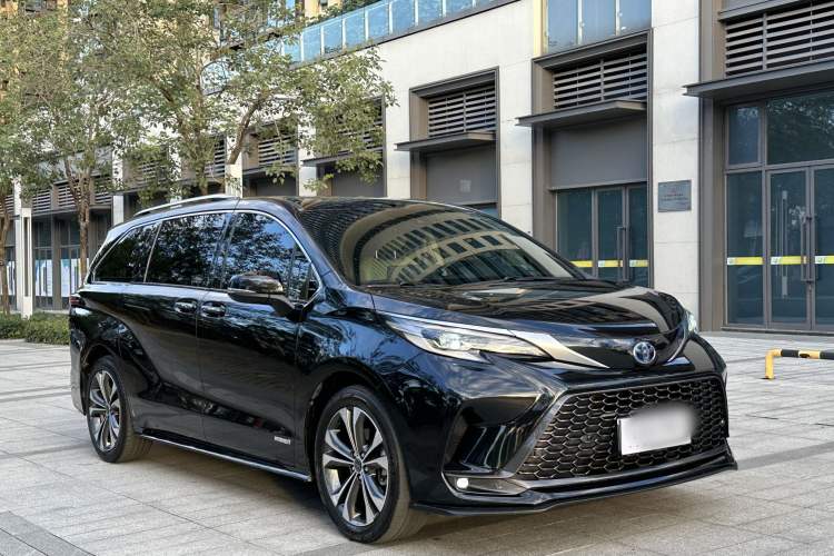 Used Toyota Granvia 2022 2.5L Hybrid Prestige Edition Exterior 2