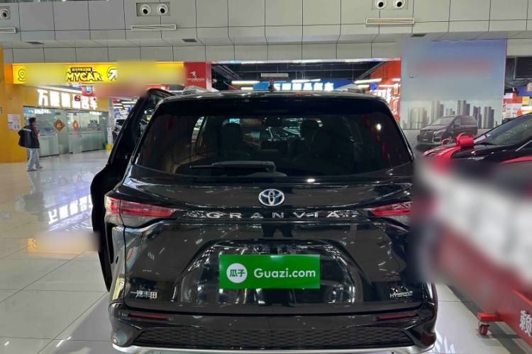 Used Toyota Granvia 2022 2.5L Hybrid Prestige Edition Exterior 2