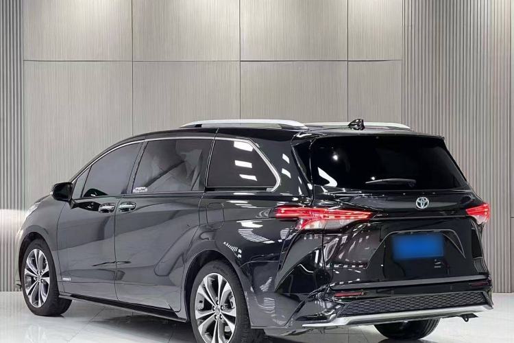 Used Toyota Granvia 2022 2.5L Hybrid Prestige Edition Exterior 3
